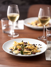 Last inn bildet i Galleri-visningsprogrammet, Tallerken middag / Middagstallerken