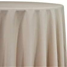 Last inn bildet i Galleri-visningsprogrammet, Rund duk 300 cm Farge: Beige (Går helt ned til gulvet hvis bordet er 150 cm)
